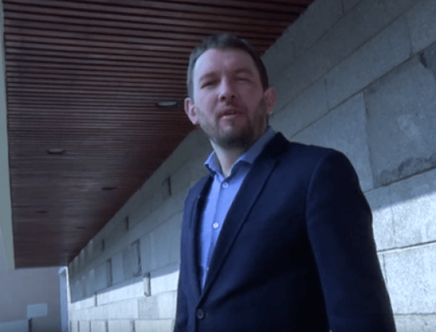«Воєнком! Ось мої умови!»: лучанин Юрій Моклиця потролив Зеленського. ВІДЕО