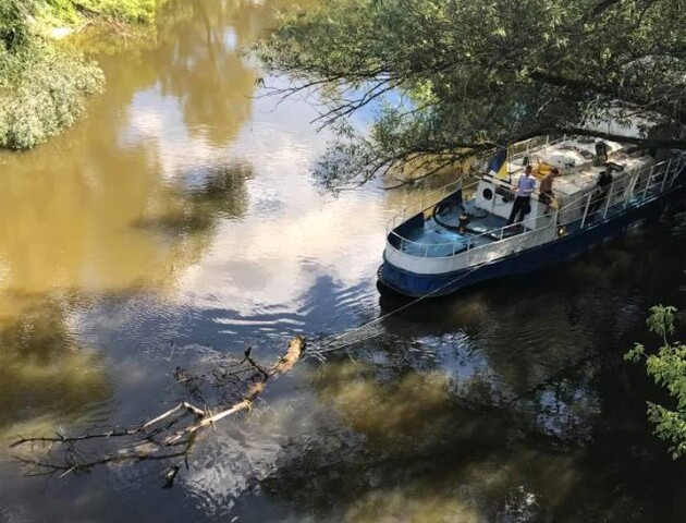 Пояснили, чого в Стиру іноді тече червона вода