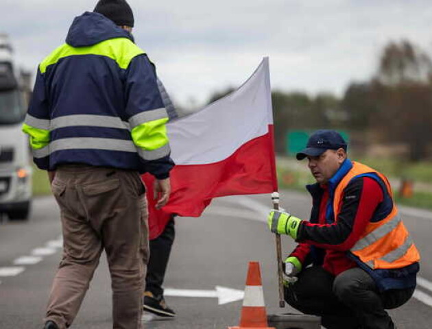 У ПП «Устилуг-Зосин» поляки пропускатимуть 5 легкових авто щопівгодини