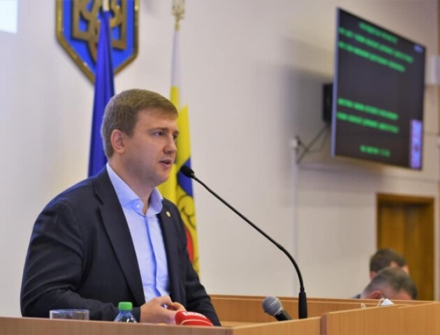 Спроби відставки не сталося. Голова Рівненської ОДА відзвітував перед депутатами