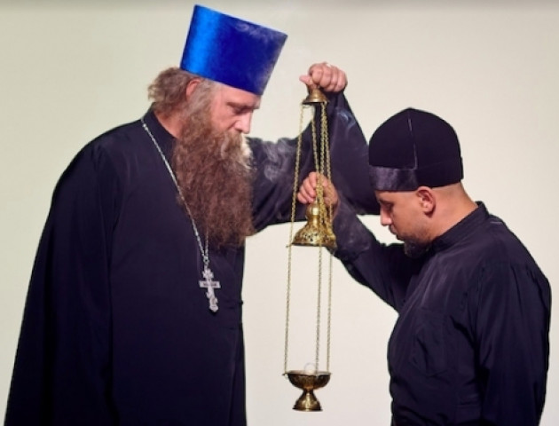 «Це вже занадто» - користувачів вразило перевтілення співака з Луцька Монатіка. ВІДЕО