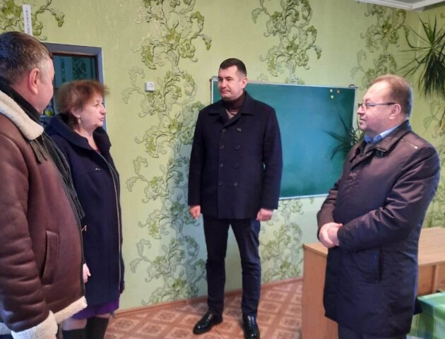 «Школа-інтернат у Заболотті обслуговує 6 районів». У Волиньраді інспектують комунальні заклади