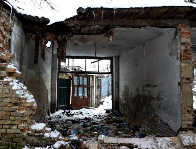 Лучанка показала жахливі руїни біля замку Любарта. ФОТО
