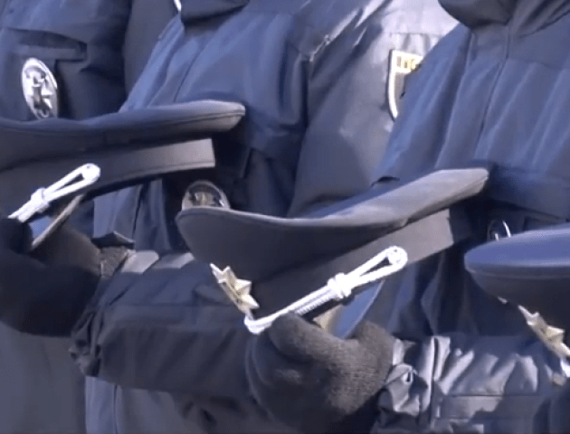 Дівчата поповнили лави патрульної поліції Волині. ВІДЕО