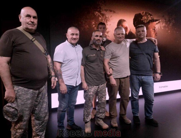 Про офіцера-депутата з Волині і його сина, які боронять Україну, зняли фільм