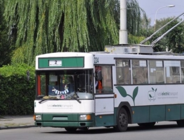 У Луцьку діти переселенців безплатно їздитимуть у тролейбусах