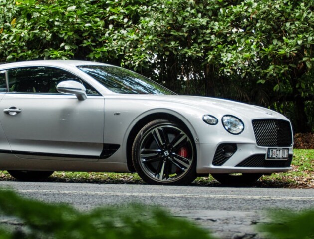 Bentley Continental GT S vs. Continental GT Speed: порівняння двох моделей