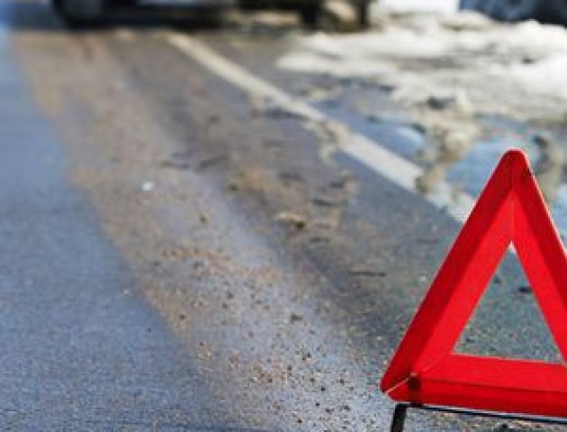 Два автомобіля наїхали на нетверезого волинянина
