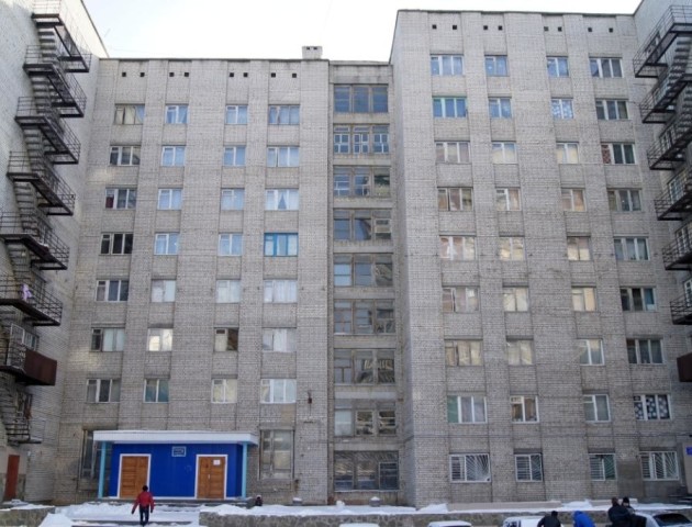 Жінка 20 років прикидалася студенткою заради житла в гуртожитку