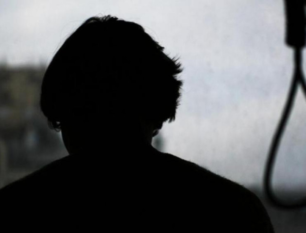 Українських підлітків знову штовхають на самогубства у групах смерті