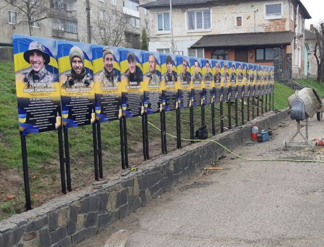 У Рожищі встановлюють банери з портретами Героїв