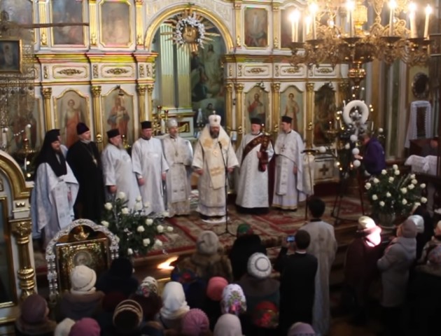 Як колядували у луцькому Свято-Троїцькому соборі. ВІДЕО