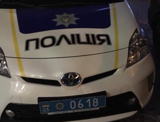 П'яних луцьких поліцейських зловили у Львові на службовому авто. ВІДЕО. ФОТО