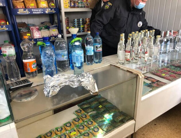 Лучани скаржаться на торгівлю сурогатним алкоголем у місті
