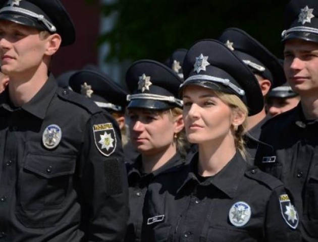 Волинян кличуть в поліцію: які посади і зарплати пропонують