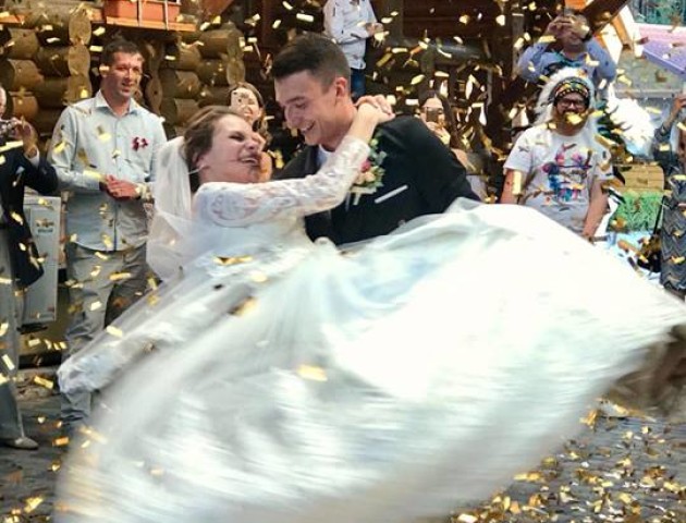 Відомий волинський ведучий одружився. ФОТО. ВІДЕО