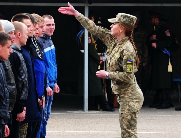 На Волині призовники ховаються від армії на заробітках, - комісар