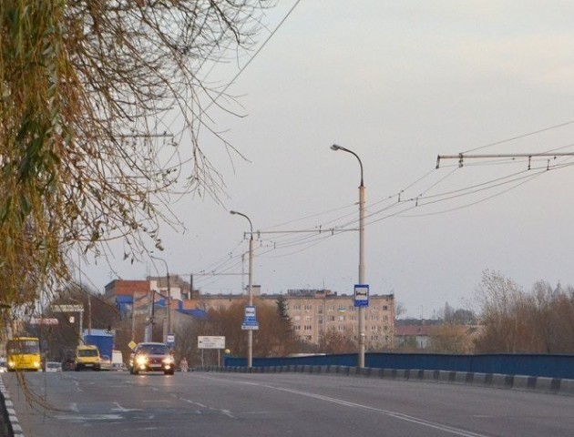 Депутати вирішують як «розкоркувати» міст на Ковельській