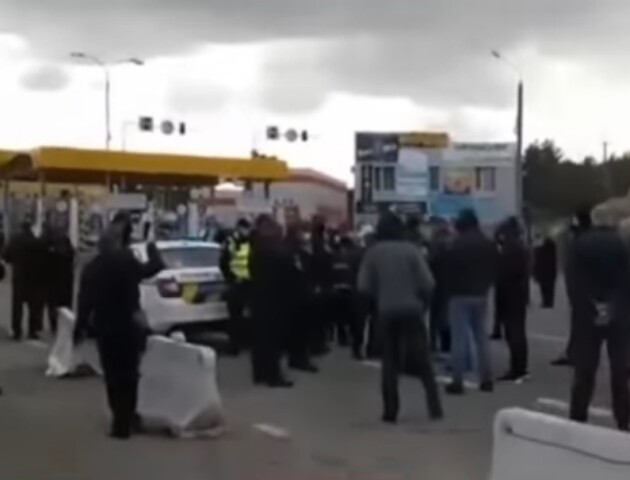 Обсервація обов’язкова, але не для всіх. Волинян, які протестували на «Ягодині», відпустили додому