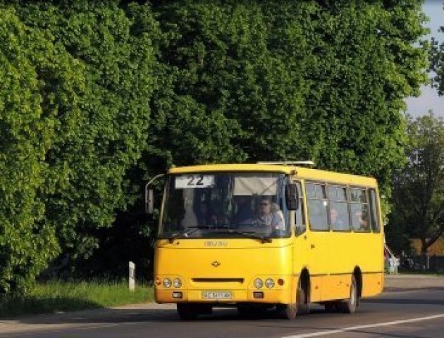Деякі луцькі маршрутки змінюють напрям руху на час ремонту