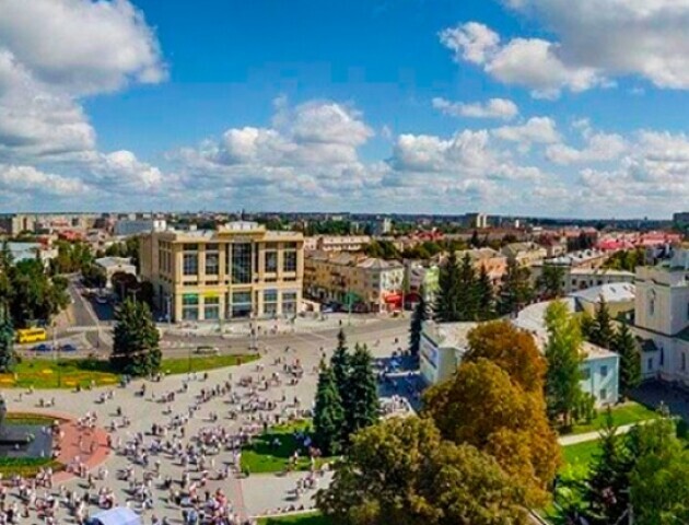 Можна ходити в перукарні та ресторани. У Луцьку – суттєве послаблення карантину