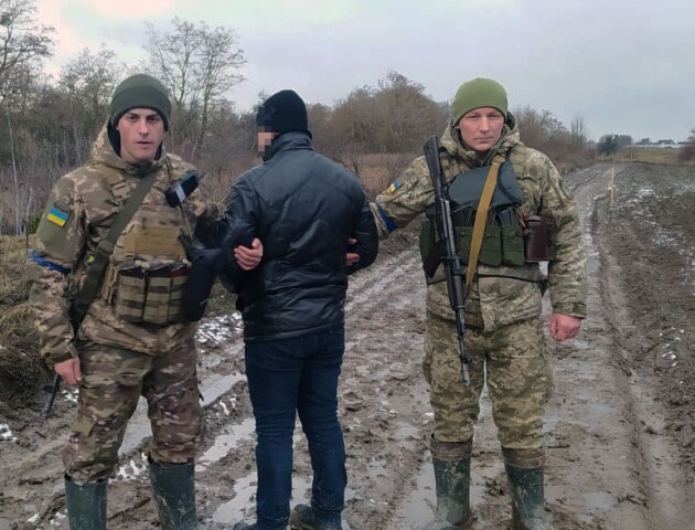 Йшов пішки: прикордонники затримали волинянина, який спробував нелегально дістатися до Польщі