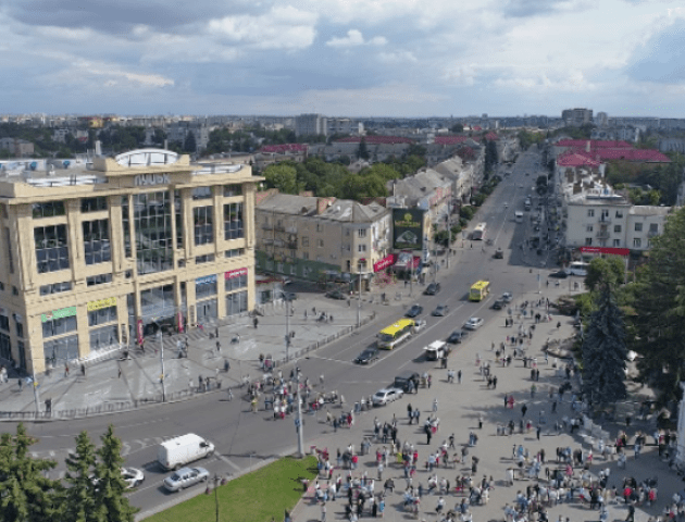 У Луцьку оголосили результати конкурсу на краще облаштування Театрального майдану