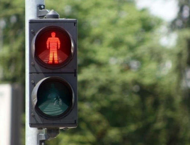 У Луцьку просять світлофор для пішоходів біля перехрестя