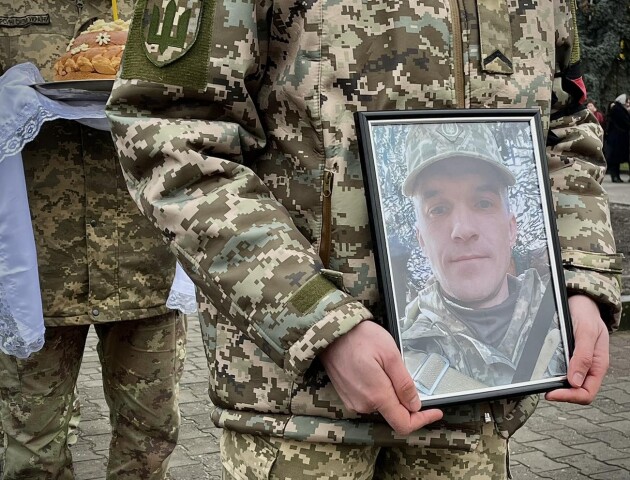 На Волині провели в останню дорогу Героя Юрія Шевчика. ФОТО