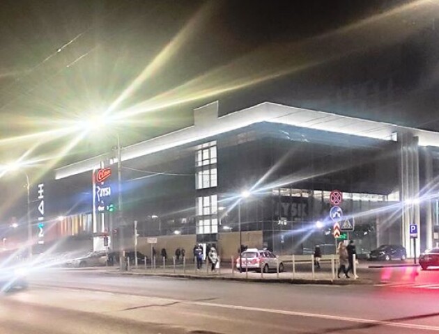 У Луцьку на вулиці Рівненській з'явилося сучасне  LED-освітлення