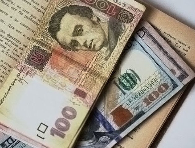 Курс валют на 21 березня: долар та євро різко втратили у ціні