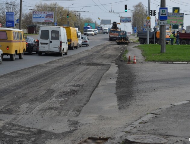 У Луцьку попереджають про затори через ремонт на Рівненській