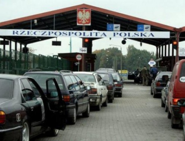 У черзі на «Ягодині» стоять більше 1000 автівок