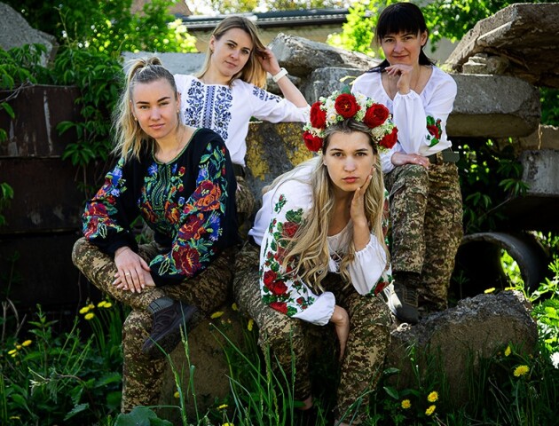 Нацгвардійці Волині провели фотоперформанс до Дня вишиванки