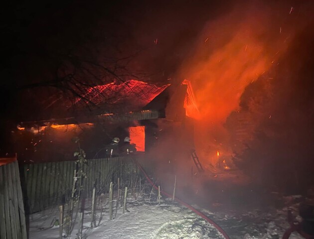 На Волині горіли житловий будинок і хлів