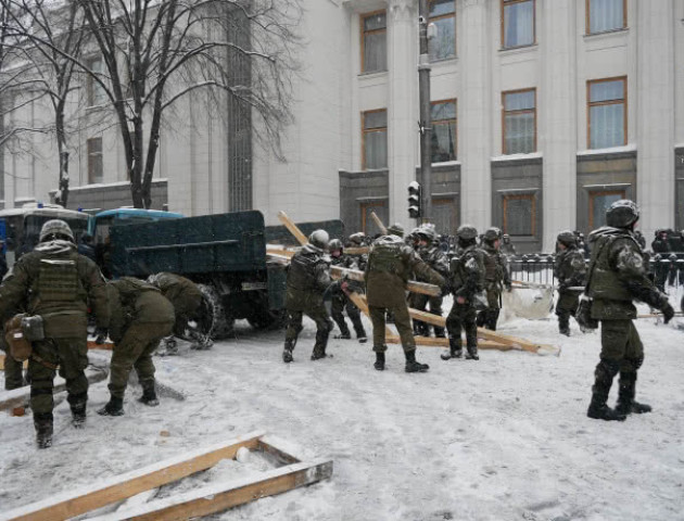 Поліція пояснила штурм наметового містечка під Верховною Радою. ФОТО. ВІДЕО