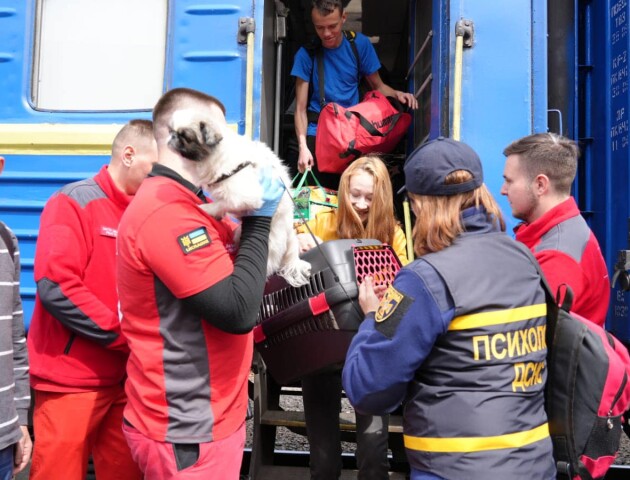 На Волинь прибув черговий евакуаційний потяг з переселенцями