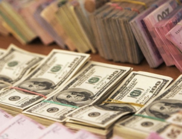 Курс валют на 1 березня: долар і євро суттєво подешевшали