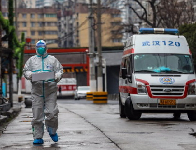 Коронавірус: у «відрізаному від світу» Ухані перебуває 49 українців
