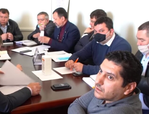 «Не вся інформація має звучати у пресі». Як в ОДА пояснили секретну нараду про обміління Світязю