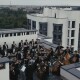 Що робив оркестр на даху луцької багатоповерхівки? Дивіться, як це було