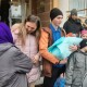 Пологи приймав 15-річний син та чоловік: у Луцьку виписали жінку, яка народила у бусі