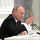 Путін офіційно направив війська РФ в Україну