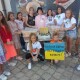 Авторка поштової марки «Українська мрія» з Волині продає з друзями пончики для допомоги ЗСУ