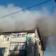 Пожежа в Луцьку: з даху валить дим, евакуювали людей. ФОТО. ВІДЕО. ОНОВЛЕНО