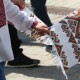 Лучани пройшлись ходою із вишитими рушниками