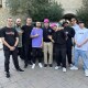 Арнольд Шварценеггер приміряв рожеву панамку соліста Kalush Orchestra. ФОТО