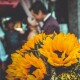 Подарунок дівчині на 14 лютого: Чи варто дарувати квіти?