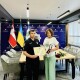 У Луцьку мамі загиблого 24-річного поліцейського вручили відзнаку Президента «За оборону України»