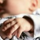 Луцькі патрульні допомогли медикам довезти двомісячного малюка до лікарні. Відео